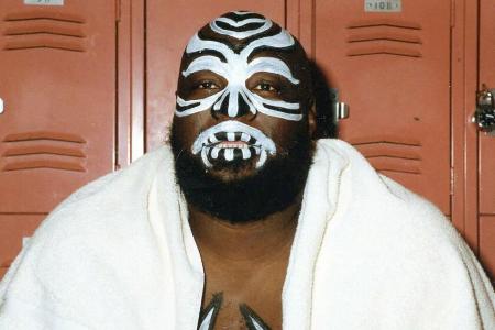 James Harris in seiner Rolle als Wrestling-Gigant Kamala.