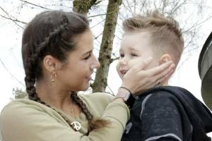 Sarah Lombardi kümmert sich liebevoll um Söhnchen Alessio.