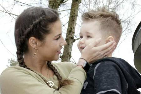 Sarah Lombardi kümmert sich liebevoll um Söhnchen Alessio.