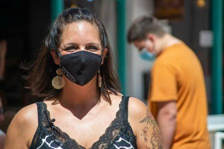 Daniela Büchner bei der Wiedereröffnung der Faneteria im Juli 2020.