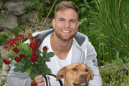 Sebastian Preuss vergibt wohl wieder Rosen - diesmal privat und ohne Kamera.