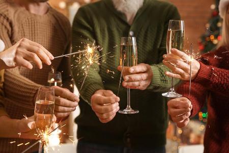 Silvester kann auch im kleinen Kreis der Familie ein schönes Fest sein.