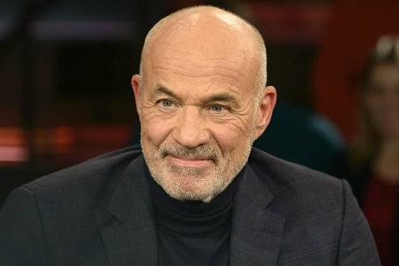 Heiner Lauterbach feiert mit seiner Frau und seinen Kindern.