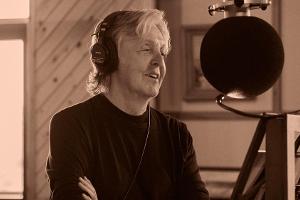 Paul McCartney thront an der Spitze der Offiziellen Deutschen Albumcharts.