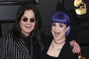 Musiker Ozzy Osbourne und seine Tochter, Kelly Osbourne, bei einer Veranstaltung