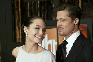 Angelina Jolie und Brad Pitt bei einer Preisverleihung im Jahr 2009