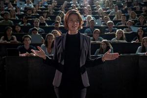 Jessica Schwarz in der neuen Netflix-Serie "Biohackers"