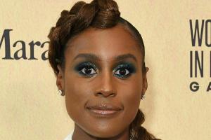 Issa Rae auf dem roten Teppich