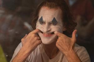 Joaquin Phoenix als Comic-Schurke Joker.
