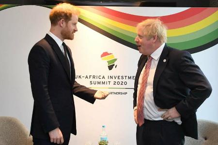 Prinz Harry im Gespräch mit Premierminister Boris Johnson