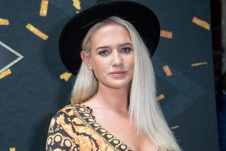 Sarah Knappik setzt sich für einen guten Zweck ein