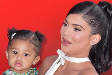 Kylie Jenner und ihre bald zweijährige Tochter Stormi