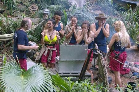 Vor dem Abschied von Anastasiya Avilova (Mitte) gab es Grund zur Freude unter den Campbewohnern