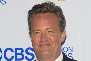 Besser spät als nie: Matthew Perry gesellt sich zu seinen "Friends"-Kollegen bei Instagram