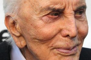 Kirk Douglas 2012 auf einer Gala in Hollywood