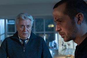 "Tage des letzten Schnees": Kommissar Fischer (Henry Hübchen, l.) hofft, dass Lars (Barnaby Metschurat) am Tod seiner Tochte...