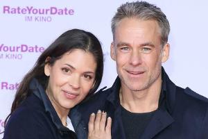 Mit Schauspielkollegin Katja Woywood ist Marco Girnth seit 22 Jahren verheiratet.