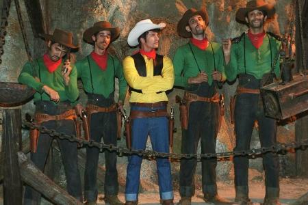 Schauspieler Til Schweiger (in Gelb) hat sich 2004 als Lucky Luke verkleidet