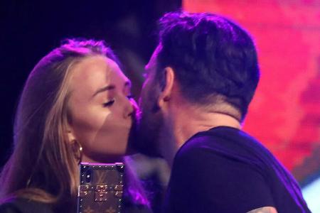 Michael Wendler und Laura Müller zelebrieren gerne ihre Liebe.