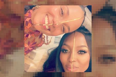 Alicia Keys (l.) und Naomi Campbell sind zusammen im Senegal