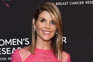 Lori Loughlin muss sich von ihrem Serien-Charakter in "When Calls The Heart" verabschieden