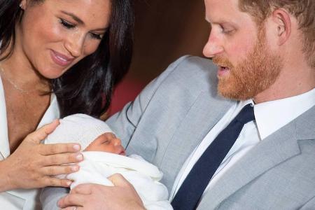 Noch sind dem kleinen Archie Adelstitel herzlich egal