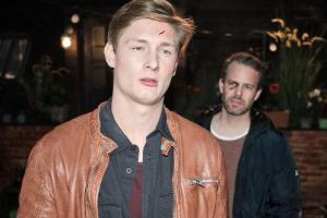 "Unter uns": Conor (l.) erträgt es nicht, als Till ihm berechtigte Vorhaltungen macht