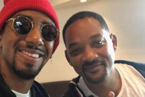 Jerome Boateng (l.) freut sich über seinen ganz persönlichen Fanmoment mit Will Smith