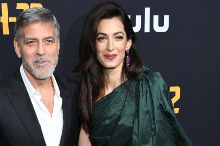 Amal Clooney begleitete ihren Mann, George Clooney, zur Premiere seiner neuen Serie 