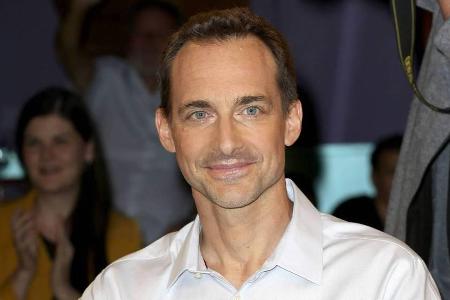 Vor einem Jahr wuchsen Tim Lobingers Haare bereits wieder nach - auf seine Locken musste er bis jetzt warten