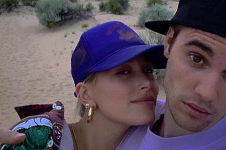 Justin und Hailey Bieber zeigen sich verliebt vor einem Sonnenuntergang