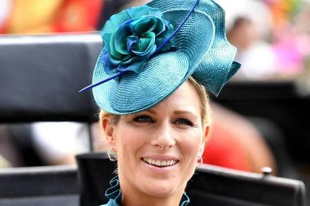 Bei offiziellen Anlässen fährt die Enkelin der Queen schon mal in der Kutsche: Zara Tindall