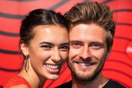 Jörn Schlönvoigt und seine Hanna strahlen um die Wette