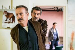 "Tatort: Ausgezählt": Kommissar Reto Flückiger (Stefan Gubser) nimmt Heinz Oberholzer (Peter Jecklin) fest