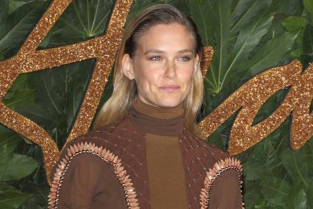 Model Bar Refaeli wird zum dritten Mal Mutter