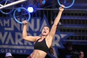 "Team Ninja Warrior Germany": Marion Luck aus dem Team "Leggings-Crew" in der Vorrunde