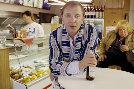 Dittsches Bademantel: Seit 2004 vor der Kamera, 1991 im Kleiderschrank entdeckt, wahres Alter unbekannt