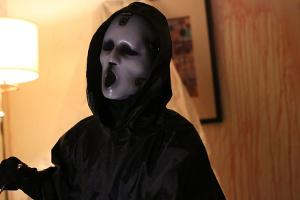 Die Ghostface-Maske kommt auch in der dritten Staffel der TV-Serie "Scream" wieder zum Einsatz