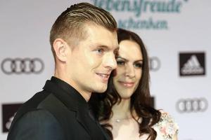 Toni Kroos mit seiner Ehefrau Jessica Farber