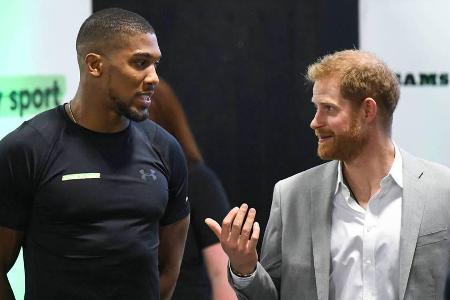 Anthony Joshua und Prinz Harry verstehen sich ausgezeichnet