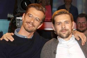 Joko Winterscheidt (l.) und Klaas Heufer-Umlauf präsentierten am Mittwoch eine "Weltneuheit"