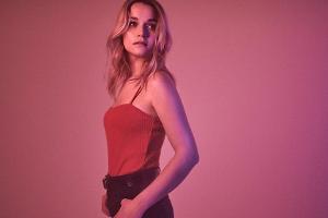 Muss sich manchmal selbst kneifen: Singer-Songwriterin Lotte