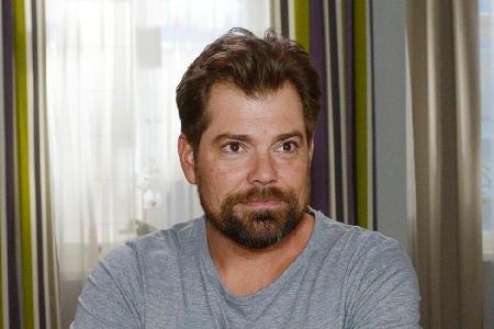 Schauspieler Daniel Fehlow als Leon in 