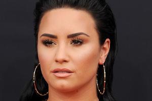 Demi Lovato hat sich ein neues Tattoo stechen lassen - als Andenken an ihren verstorbenen Freund