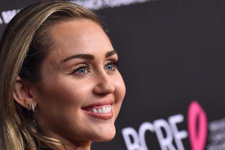 Ist beim Küssen mit Cody Simpson gesehen worden: Miley Cyrus