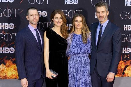 D.B. Weiss und David Benioff in Begleitung ihrer Ehefrauen Andrea Troyer und Amanda Peet bei einem Auftritt in New York