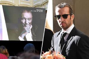 Fans und Persönlichkeiten wie Ex-Tennisprofi Radek Stepánek (r.) nehmen Abschied von Schlagersänger Karel Gott