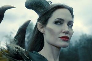 "Maleficent - Die dunkle Fee": Auf Maleficent (Angelina Jolie) ist ein Kopfgeld ausgesetzt