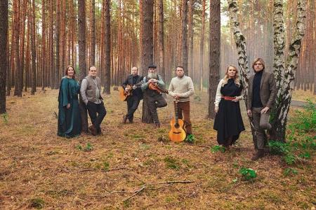 Patricia Kelly (r.) von der Kelly Family erinnert sich an die Zeit vor und nach der Wende