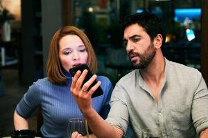 Elyas M'Barek und Karoline Herfurth in "Das perfekte Geheimnis"